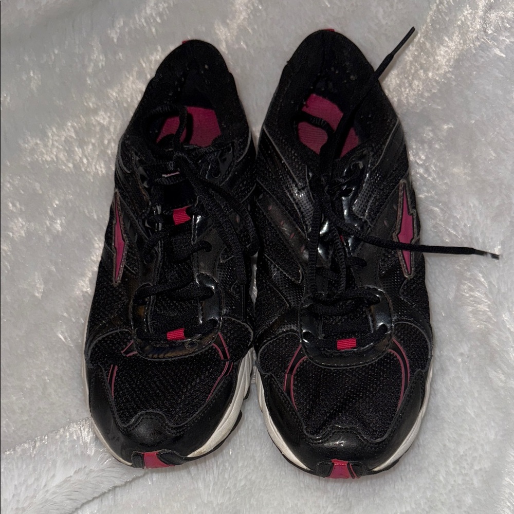 Black and Pink Women's Athletic Shoes size 8.5